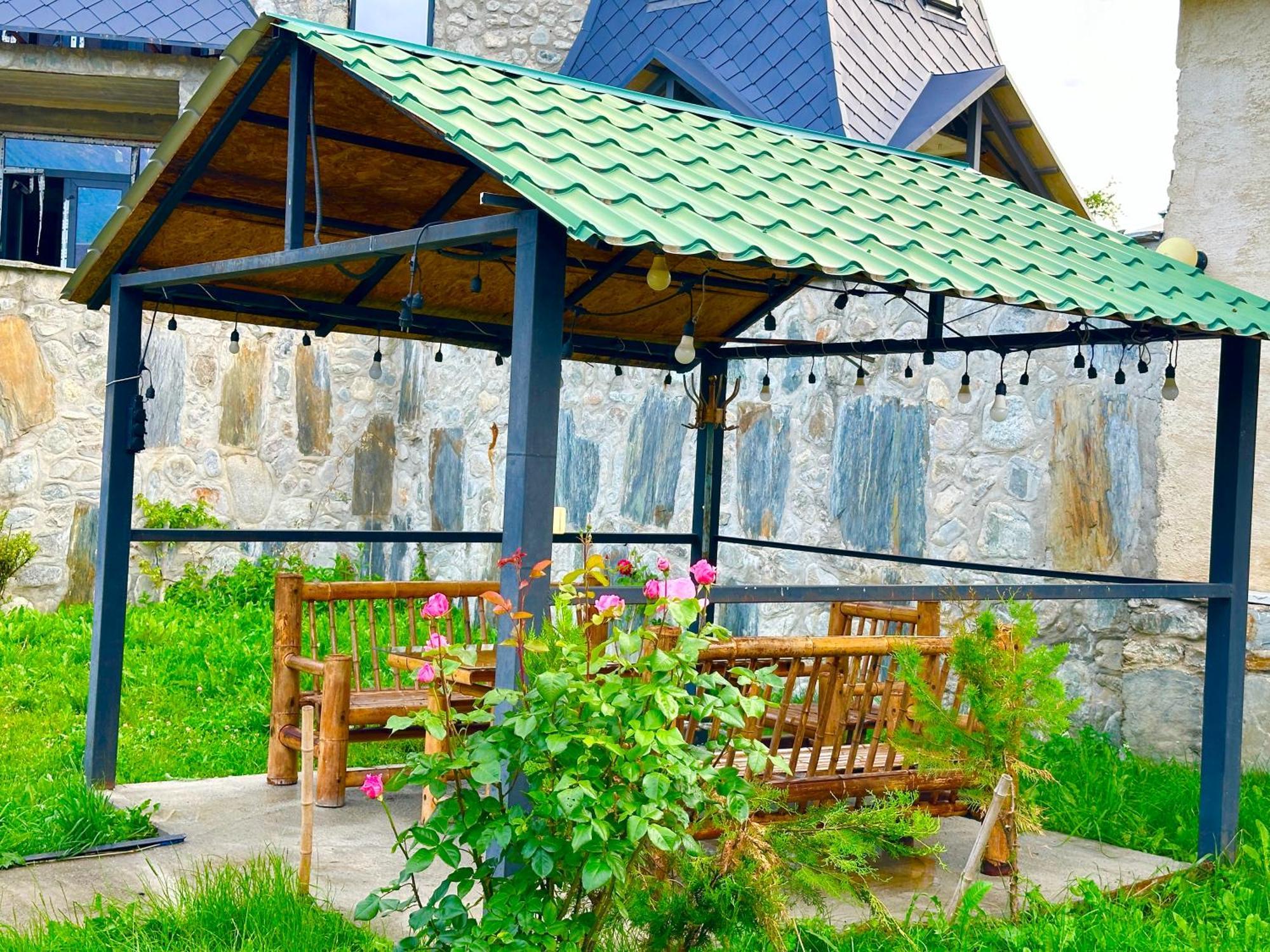 Mziuri Guest House Μέστια Εξωτερικό φωτογραφία