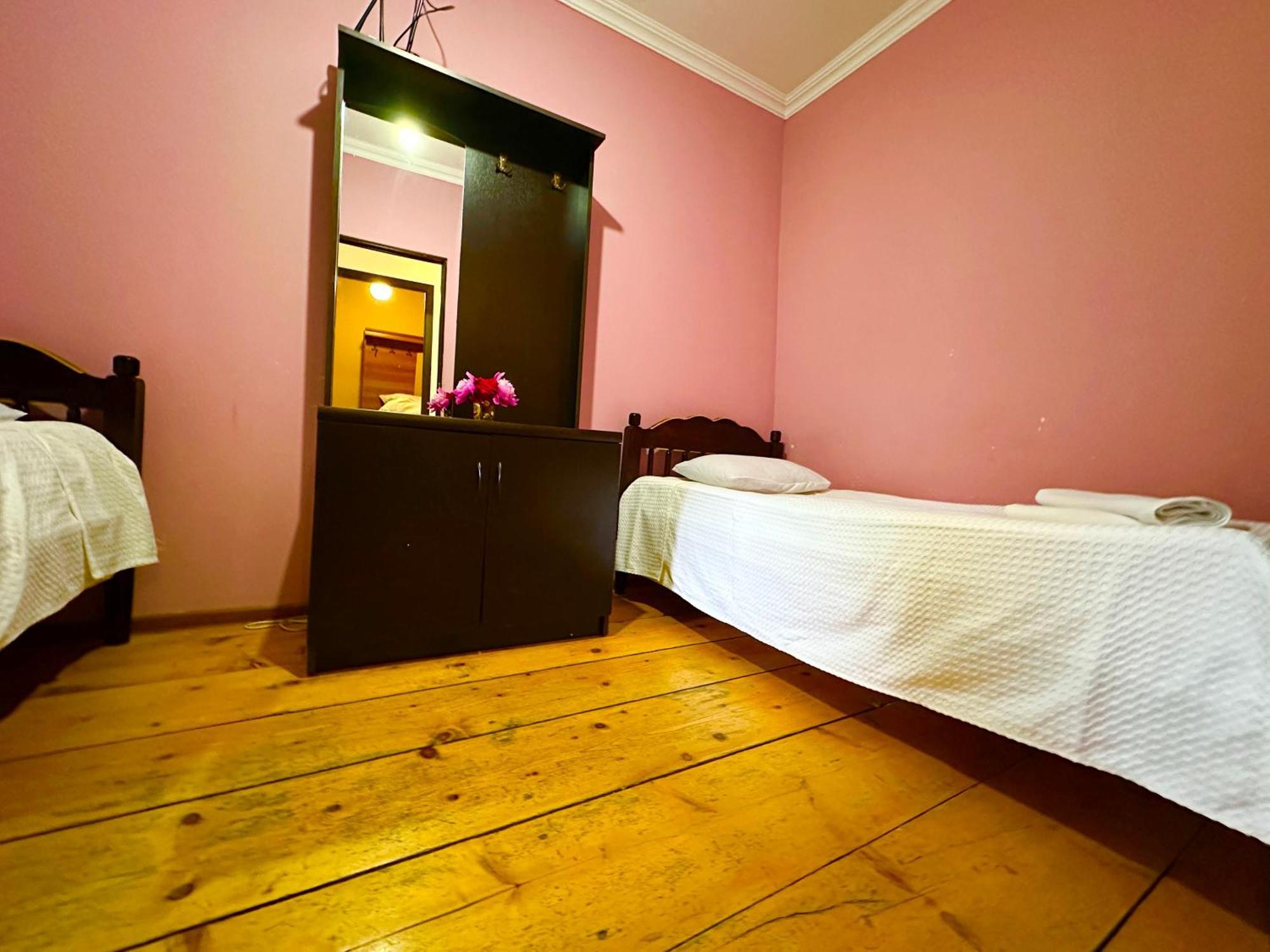 Mziuri Guest House Μέστια Εξωτερικό φωτογραφία