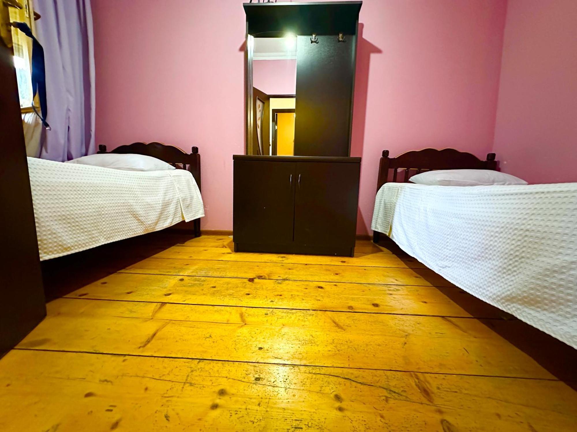 Mziuri Guest House Μέστια Εξωτερικό φωτογραφία