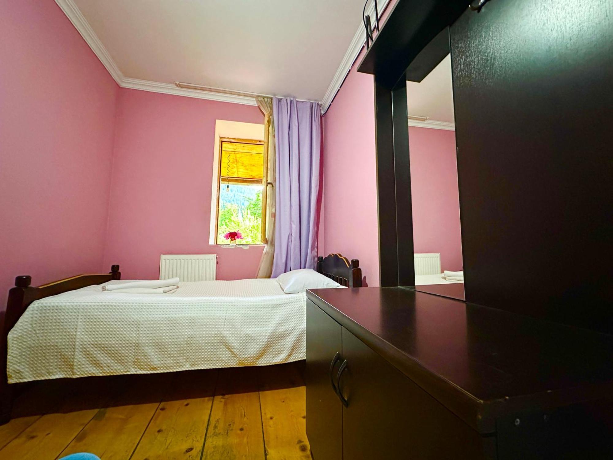Mziuri Guest House Μέστια Εξωτερικό φωτογραφία